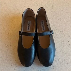 Steve Madden Classic Black Buckle Flats